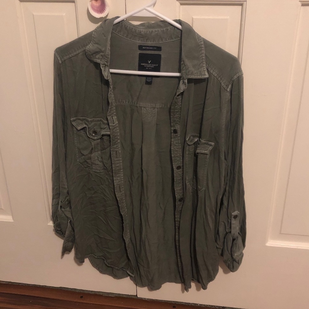 American Eagle Flannel-type button up shirt